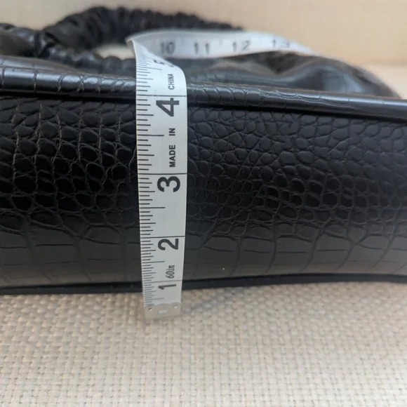 HVISK Arcadia Vegan Leather Bag With Black Croc Design - Picture 10 of 11